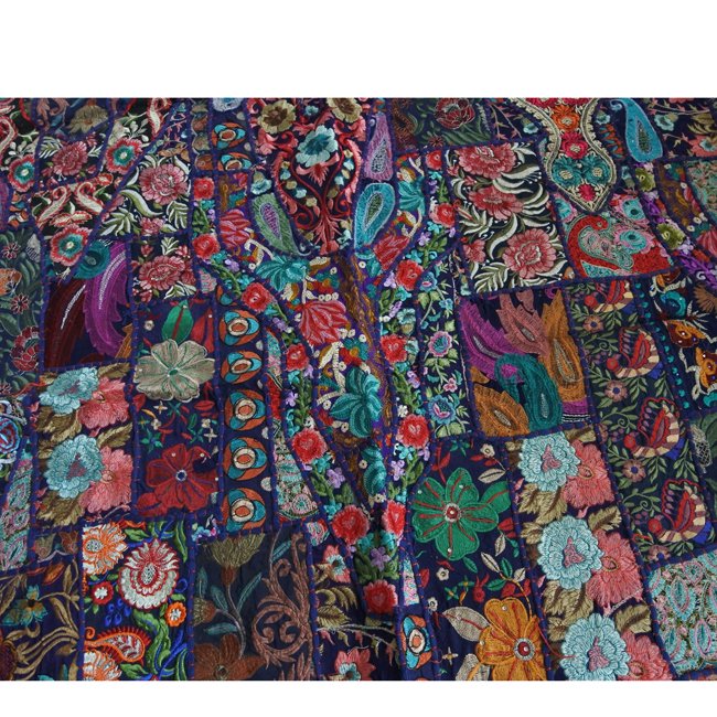 刺繍パッチワーク タペストリー 敷物 No.４ - インドの布とキルト 