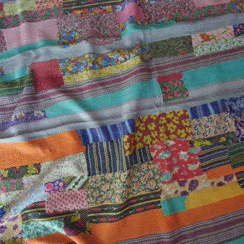 インドの刺し子布 カンタ、ラリーキルトのベッドカバーの通販店 
