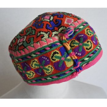 アフガニスタン　刺繍　部族の帽子　A
