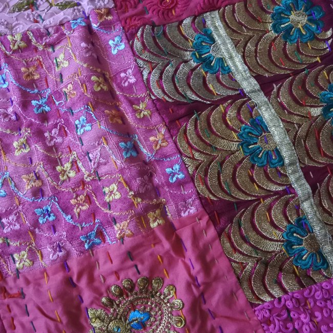 インド 刺繍 パッチワーク 　ベッドカバー　ピンク系A