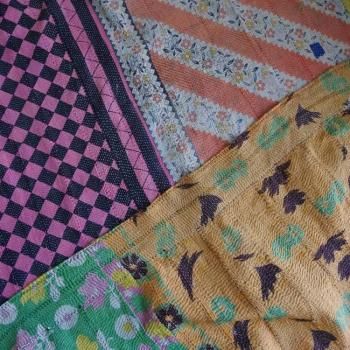 インドの刺し子布 カンタ、ラリーキルトのベッドカバーの通販店 インドの刺し子布 カンタ、ラリーキルトのベッドカバーの通販店