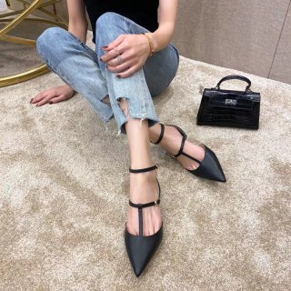 Ankle strap shoes