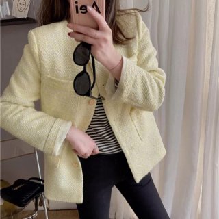 Round collar tweed jacket