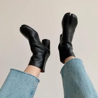 Tabi leather boots