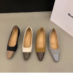 Bicolor chunky heels