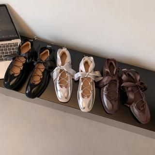 Lace-up sneakers