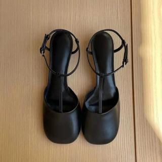 T-strap sandals