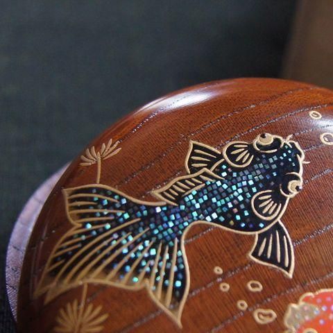 蒔絵屋・伯兆 金魚蒔絵香合 - 日本の美しい手仕事 和雑貨 翠