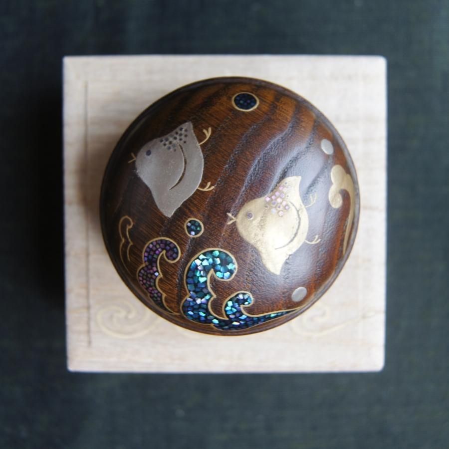 蒔絵屋・伯兆 千鳥蒔絵香合 - 日本の美しい手仕事 和雑貨 翠｜Japanese crafts & design