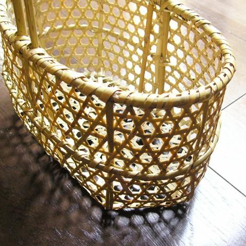 人気商品の 青森 根曲竹 三上幸男さんの小物入れ籠(二本手)｜和雑貨 翠 小物入れ