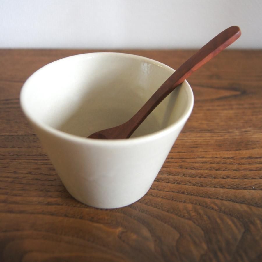 高級素材使用ブランド 清末の青と白の大好きな人物のカップは