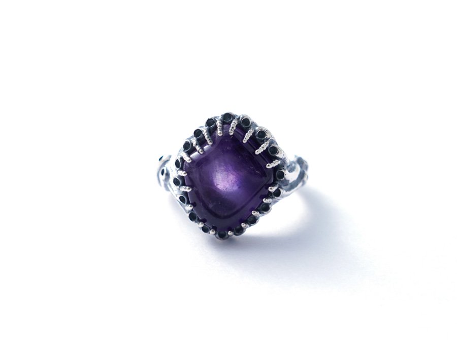 <img class='new_mark_img1' src='https://img.shop-pro.jp/img/new/icons8.gif' style='border:none;display:inline;margin:0px;padding:0px;width:auto;' />Amethyst ring J