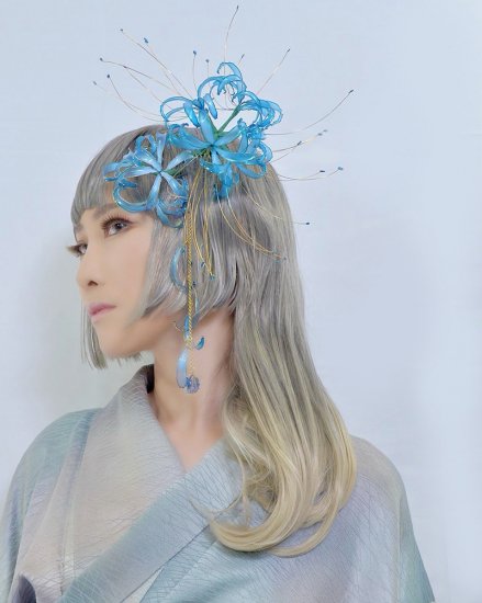 アメリカンフラワー　髪飾り　彼岸花（青）かんざし - 和狐ん-wakon-