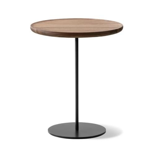 Pal side table / Walnut