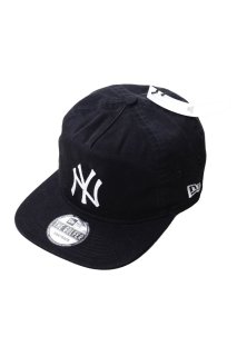URBAN OUTFITTERS × NEW ERA - New York Yankees Chainstitch Cap -