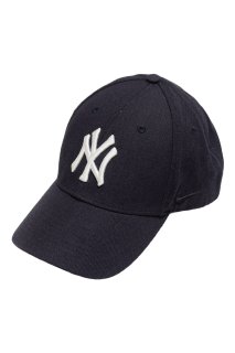 NIKE - New York Yankees Black Swoosh Cap -