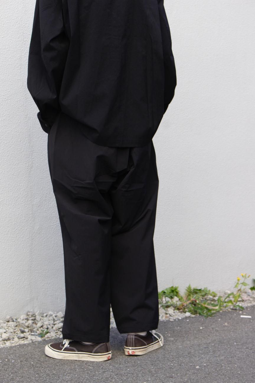 S.F.C - Wide Two Tuck Pants (Nylon) S.F.C - Wide Two Tuck Pants (Nylon)