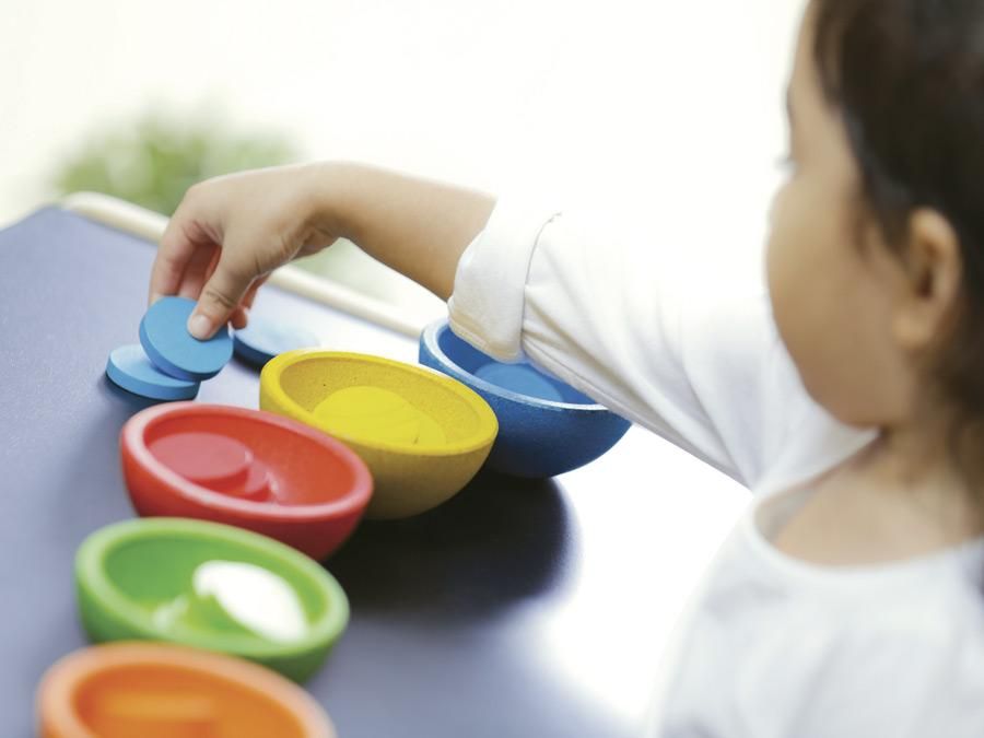 3歳-］幾何学ペグボード〈ペグさし〉PLANTOYS｜3歳のおもちゃ・知育