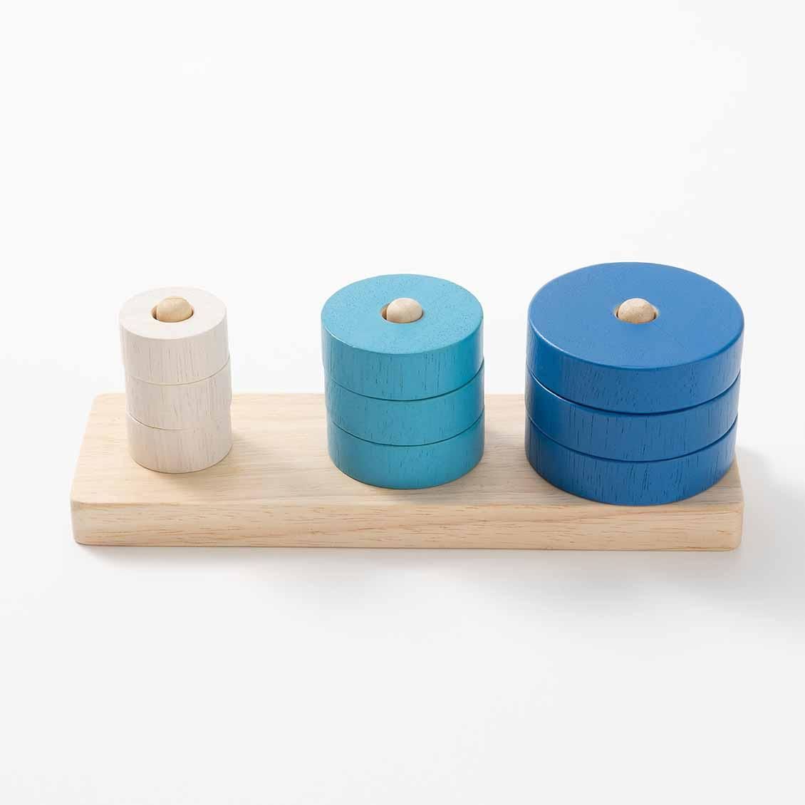 1歳半-］トリオスタッキング〈棒通し〉PLANTOYS｜1歳のおもちゃ