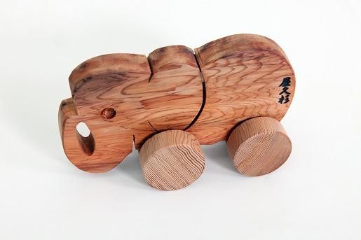 屋久杉工芸品を製造直売！【竹之内工芸】