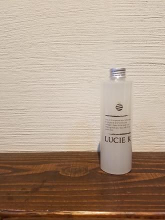 <img class='new_mark_img1' src='https://img.shop-pro.jp/img/new/icons61.gif' style='border:none;display:inline;margin:0px;padding:0px;width:auto;' />LUCIE  K(롼)