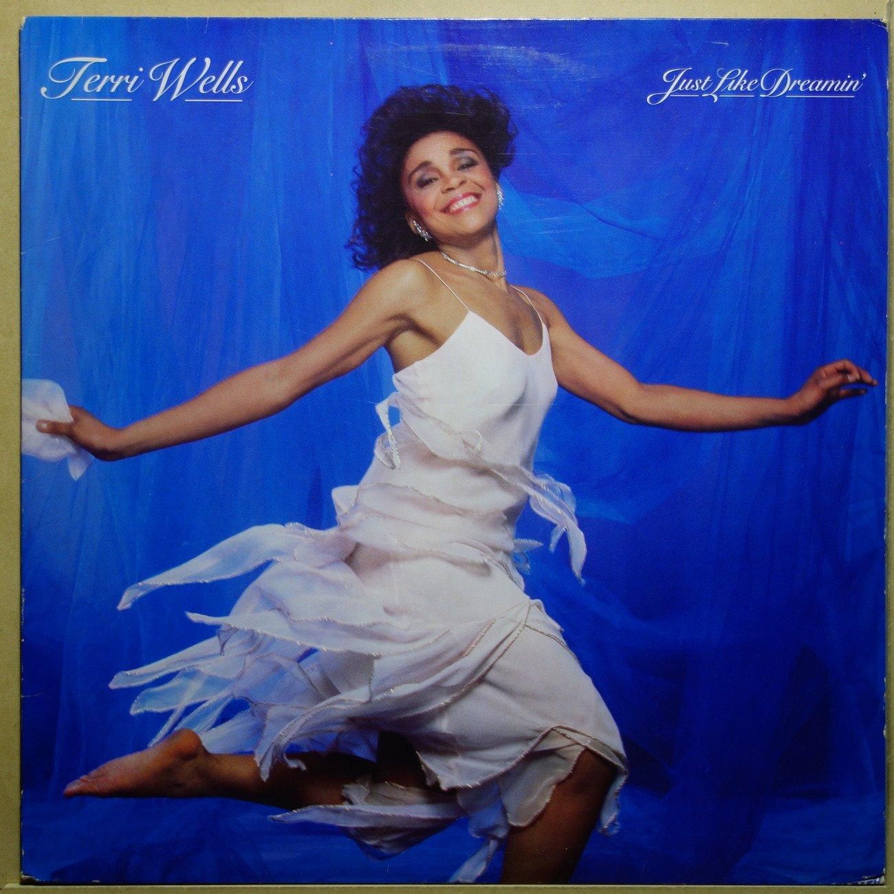 HARRY Still Crazy/Shake Your Body新品未開封 HARRY Still Crazy/Shake Your Body新品未開封 11/07(月)19:00