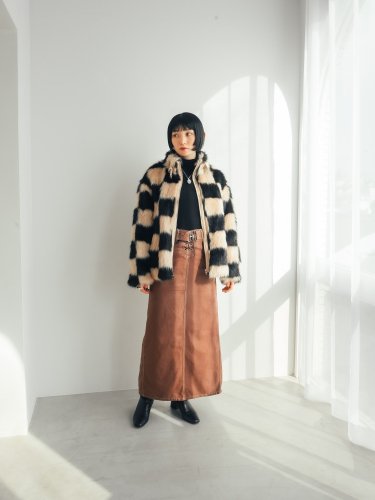 <img class='new_mark_img1' src='https://img.shop-pro.jp/img/new/icons56.gif' style='border:none;display:inline;margin:0px;padding:0px;width:auto;' />Chekered Pattern Fur Jacket.