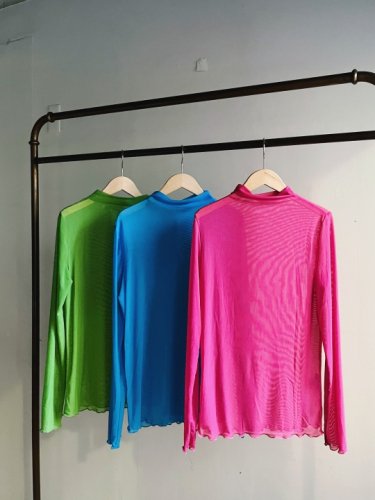 <img class='new_mark_img1' src='https://img.shop-pro.jp/img/new/icons56.gif' style='border:none;display:inline;margin:0px;padding:0px;width:auto;' />sahara High Neck Sheer Tops