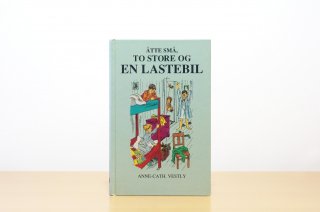 &#197;tte sm&#229;, to store og en lastebil