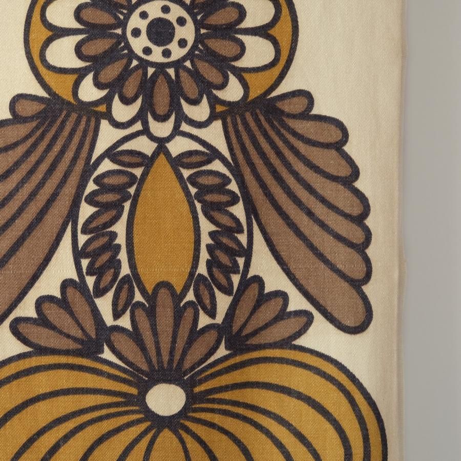 北欧スウェーデン生地 ヴィンテージファブリック Retro brown