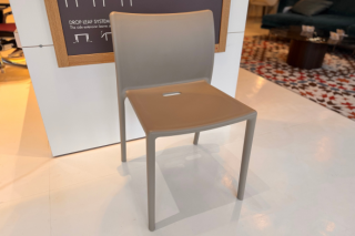 AIR-CHAIR(展示現品)<img class='new_mark_img2' src='https://img.shop-pro.jp/img/new/icons23.gif' style='border:none;display:inline;margin:0px;padding:0px;width:auto;' />