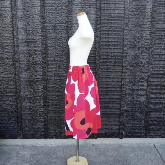 定価5万 marimekko ウニッコ フラワー プリーツスカート ピンク 定価5万 marimekko ウニッコ フラワー プリーツスカート ピンク