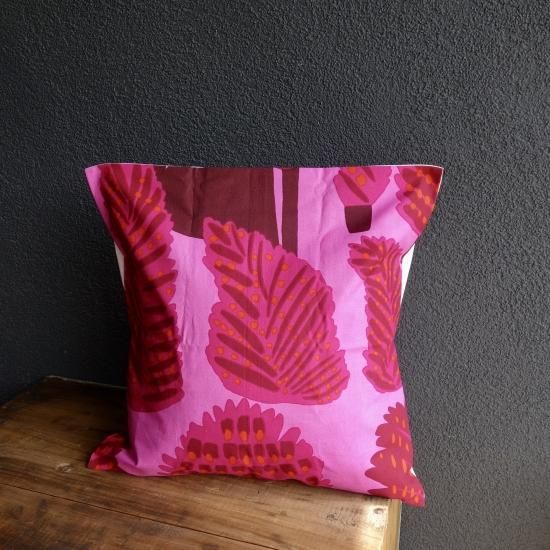 marimekko 花柄 クッションカバー 赤・ピンク系 marimekko 