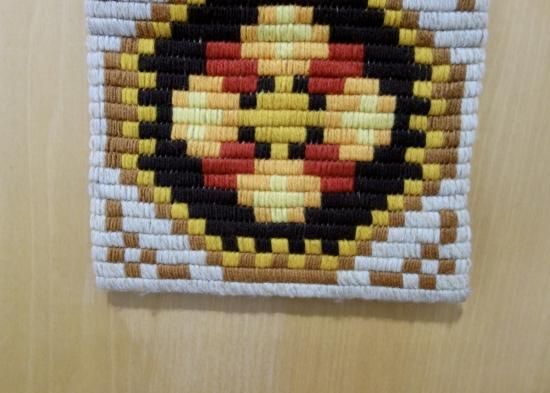 FINLAND 八角形が四つ連なった刺繍のタペストリー - ENN