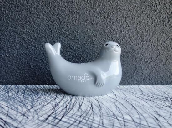 フィンランドからやって来たアザラシ貯金箱（グレー）- ENN