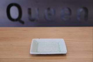清岡 幸道 - queen and the chair