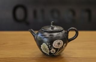 大谷 桃子 - queen and the chair