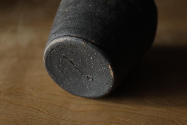 村上躍さん　ポット　黒焼締 村上躍さん ポット 黒焼締 黒焼締ポット | 村上躍作 - うつわ祥見