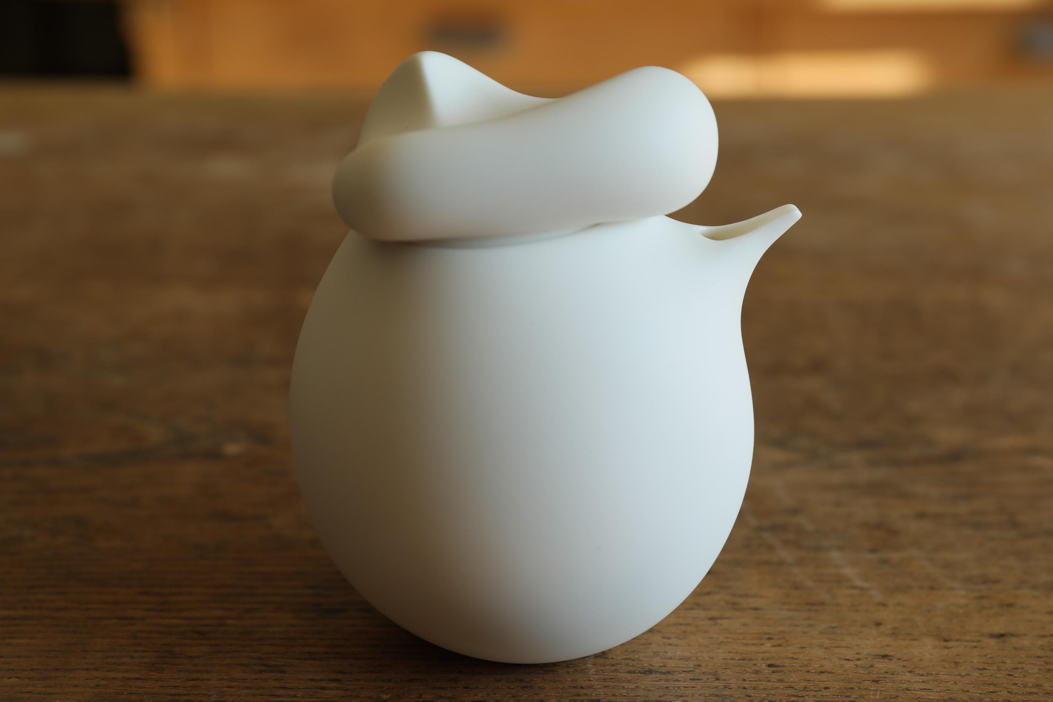 安藤 良輔 - queen and the chair