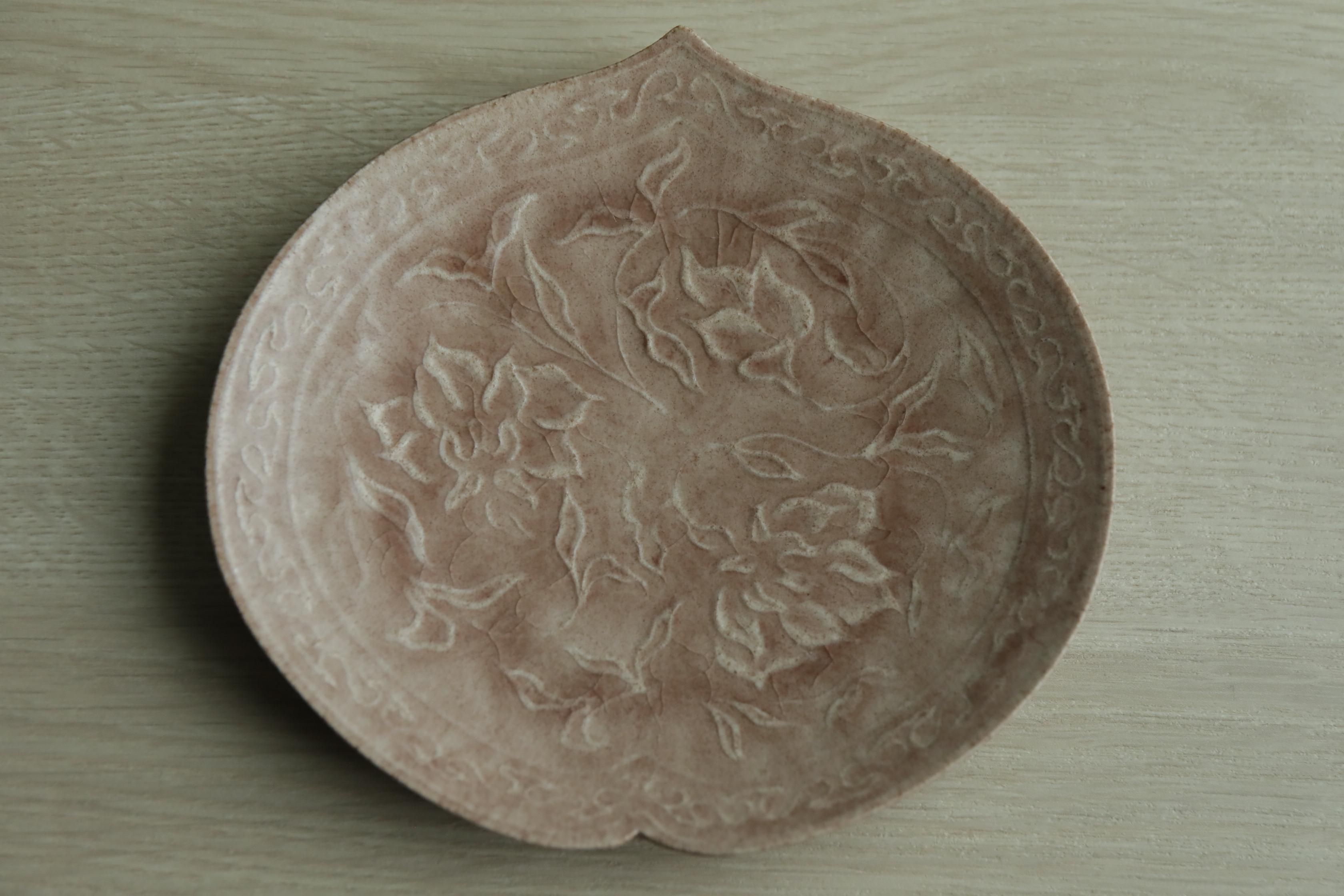 鈎 一馬 - queen and the chair