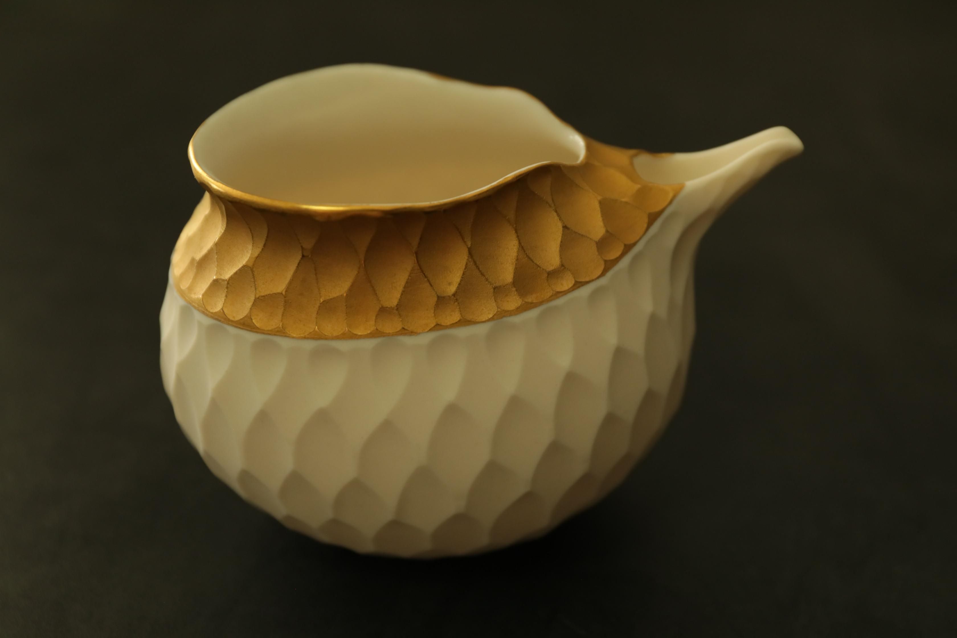 安藤 良輔 - queen and the chair