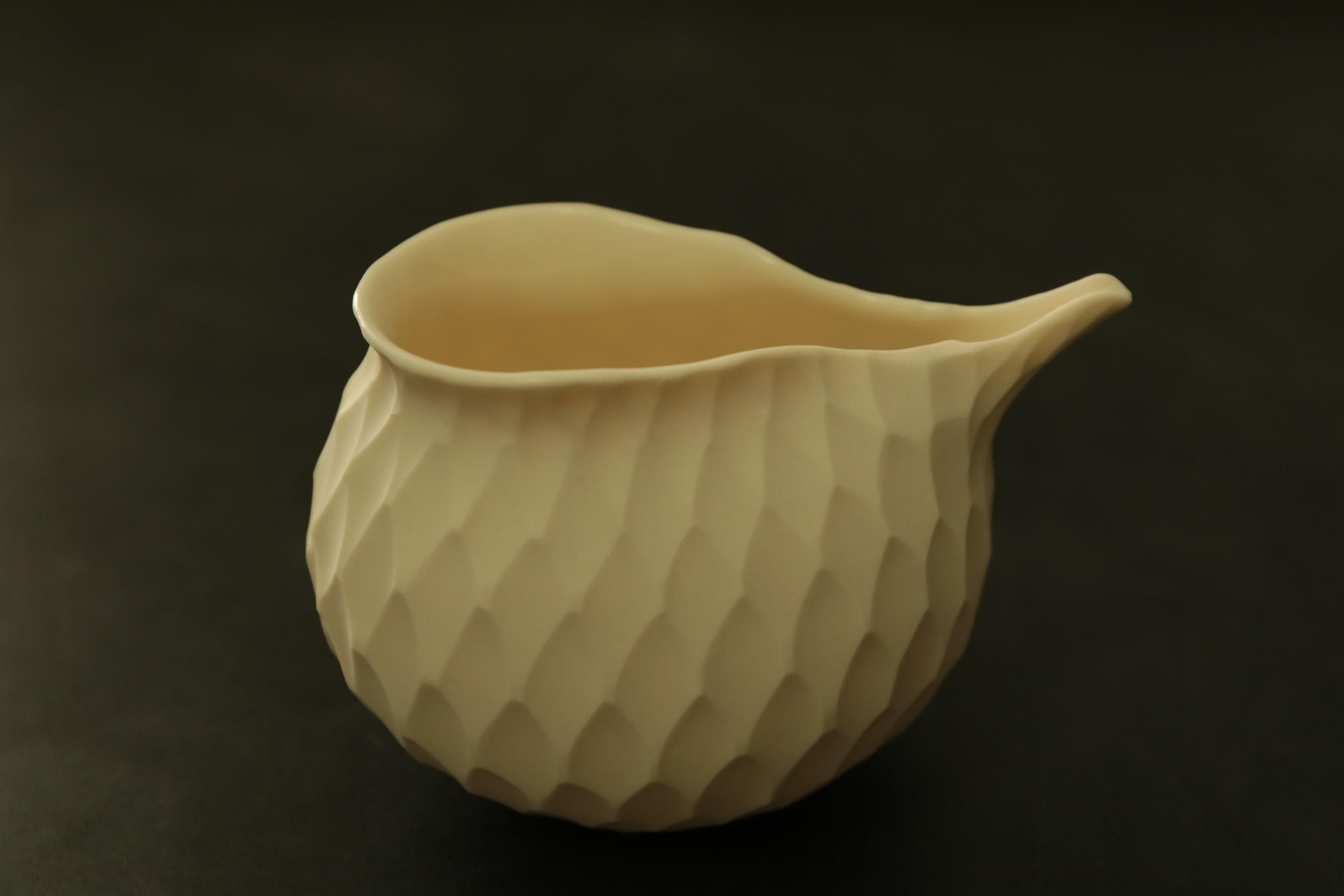 安藤 良輔 - queen and the chair