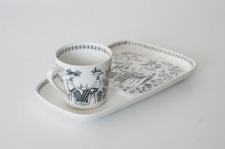 アラビア　エミリア　TVセット　ティーカップ、プレート アラビア エミリア TVセット ティーカップ、プレート - メルカリ