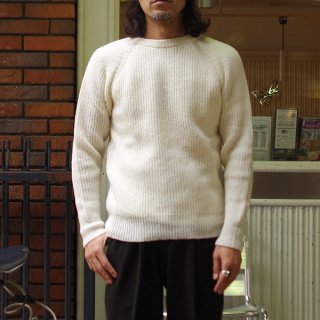 <img class='new_mark_img1' src='https://img.shop-pro.jp/img/new/icons24.gif' style='border:none;display:inline;margin:0px;padding:0px;width:auto;' />【40%OFF】 H. ROBINSON KNITTING/エイチロビンソンニッティング クルーネックセーター　Half Card.Stitch P/O