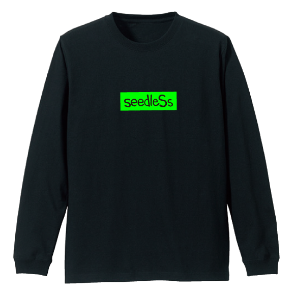  gReen & Red tag on over size LS tee