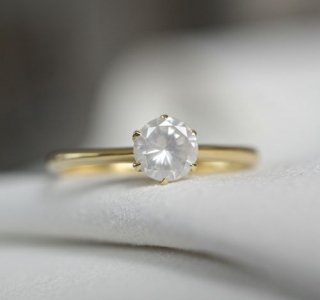 milky white natural diamond ring 0.5ct