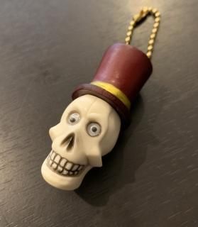 Hat skull key chain