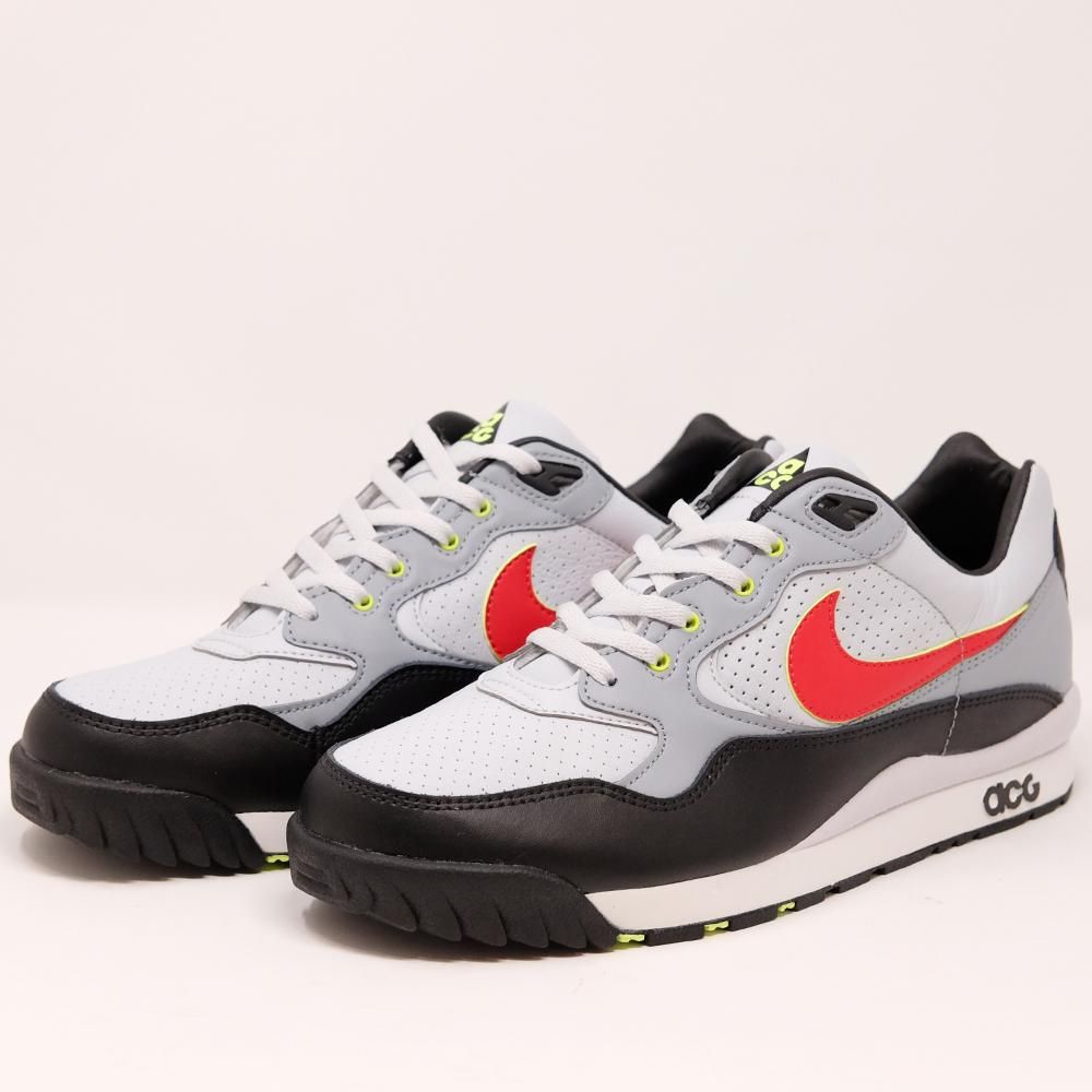 NIKE ナイキ [AIR WILDWOOD ACG AO3116 001] エア ワイルドウッド (PURE  PLATINUM)｜スニーカーセレクトショップ通販サイト│VEHICLE FOOTWEAR（ビークルフット