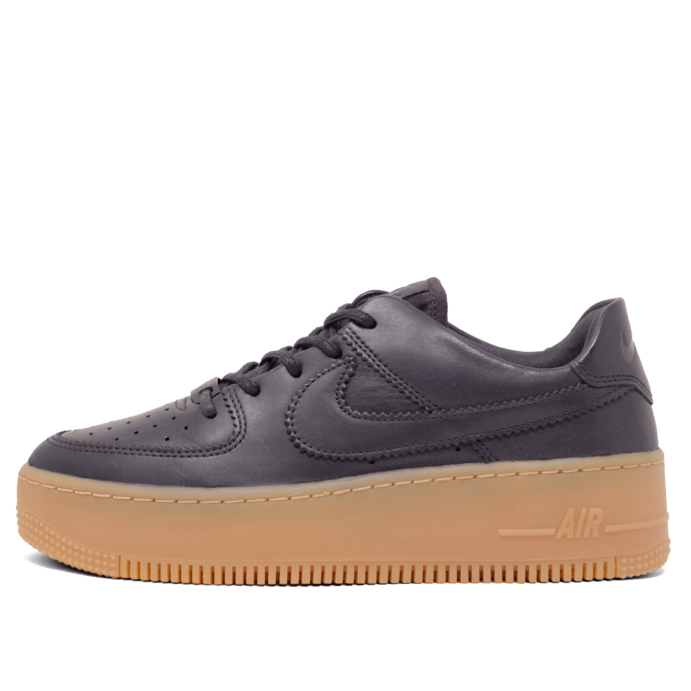 NIKE ナイキ [WMNS AIR FORCE 1 SAGE LOW LX AR5409 002] (OIL  GREY)｜スニーカーセレクトショップ通販サイト│VEHICLE FOOTWEAR（ビークルフット