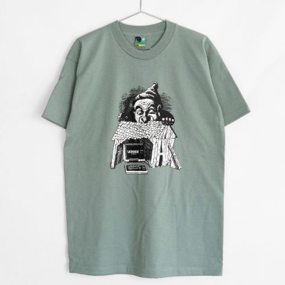 VOYAGE [THE INTERNET TEE] (WILLOW GREEN)